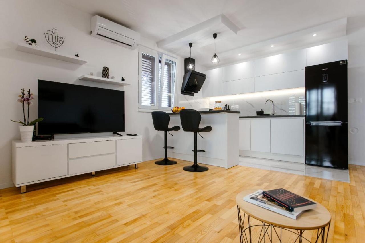 Apartment Bozic Omis Exterior photo