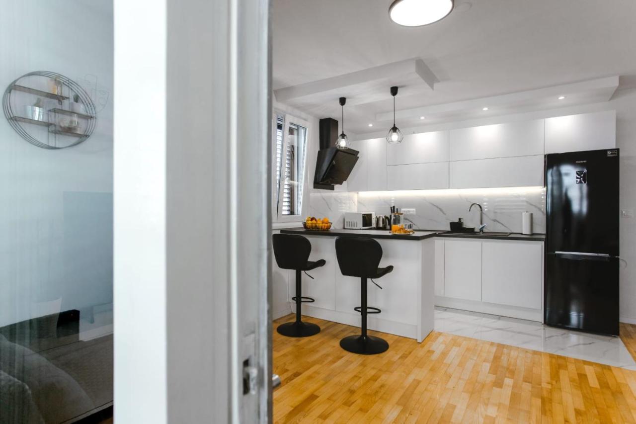 Apartment Bozic Omis Exterior photo