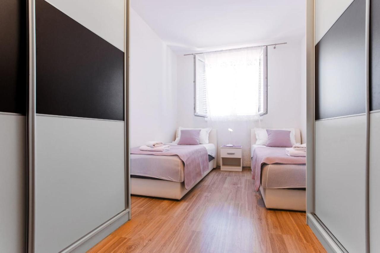 Apartment Bozic Omis Exterior photo