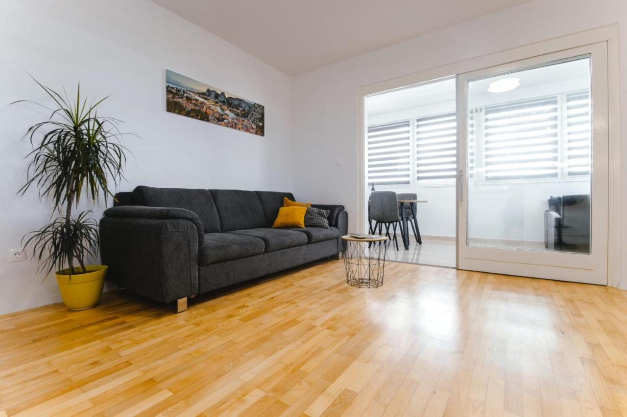 Apartment Bozic Omis Exterior photo
