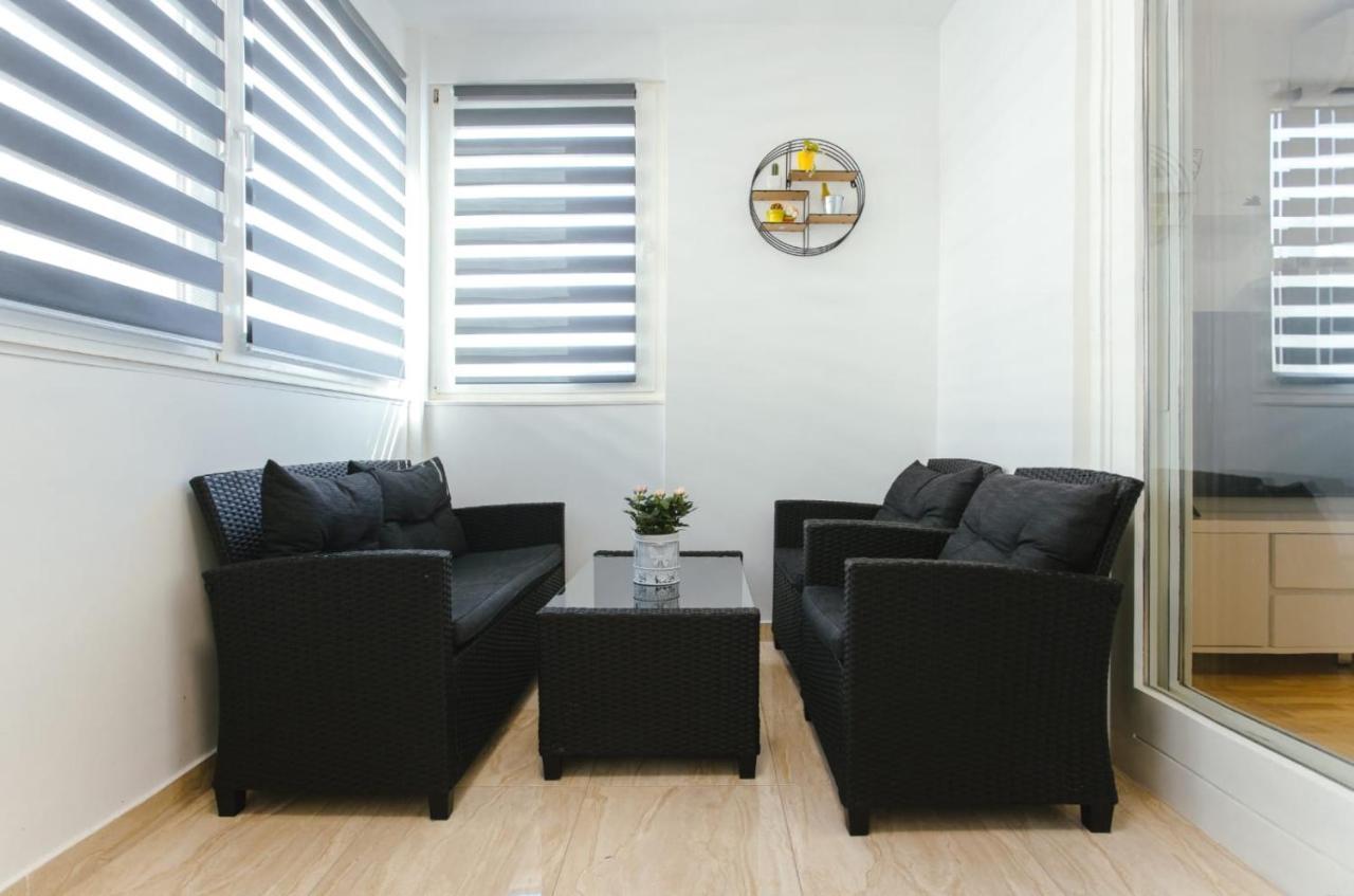 Apartment Bozic Omis Exterior photo